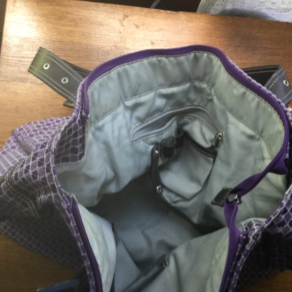 Liz Claiborne Purple Shoulder Bag - Picture 4 of 9
